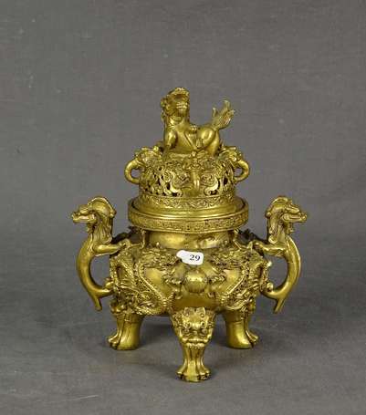 CHINE - Brûle-parfum en bronze orné de dragons et 