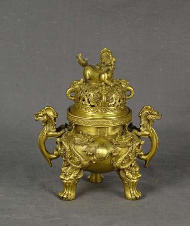 CHINE - Brûle-parfum en bronze orné de dragons et 