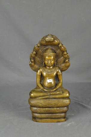 ASIE DU SUD EST - Bouddha en bronze reposant sur 