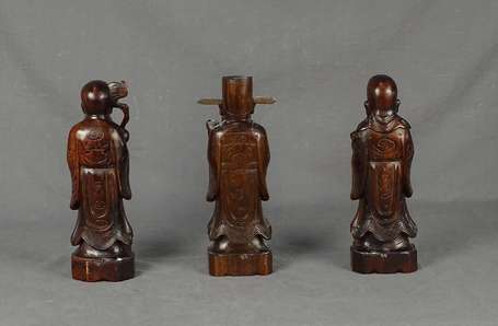 VIETNAM - Trois personnages en bois. H. 26 cm, L. 