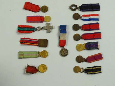 Mini-lot de 14 médailles civiles dont mérite 