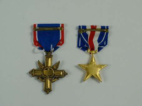 ETR - Etats Unis - 2 médailles dont distingued