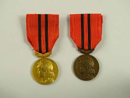 Civ - Deux médailles de la ligue du bien public