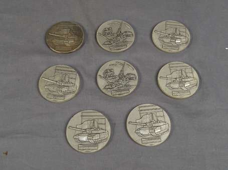 Médaille de table - 8 plaques GIAT INDUSTRIE 