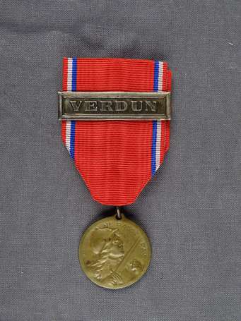 France - Médaille de Verdun avec barrète 