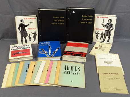 Lot - Ensemble de livres sur les armes 