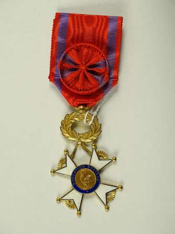 Civ - Médaille de l'éduction sociale - officier