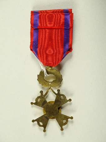 Civ - Médaille de l'éduction sociale - officier