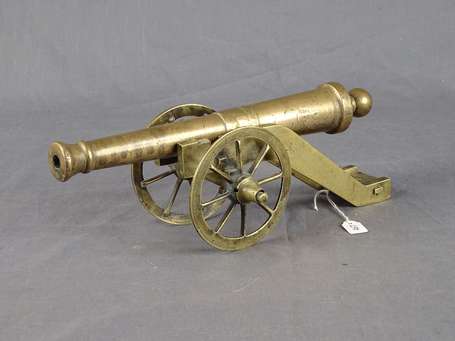 Canon en bronze, longueur totale 30cm , longueur 