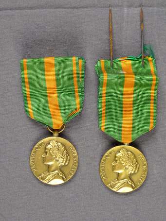 Mil - 2 médailles des évades 