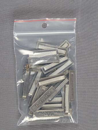 Mil - 22 barrettes de la marine - diverses 