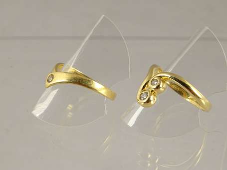 Bague en or jaune 18 K (750°/°°) montée de 2 