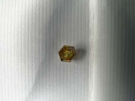 Diamant Fancy Intense Greenish Yellow, taille 