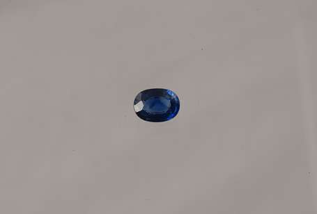 Saphir ovale 0,86 carats (Chauffé)