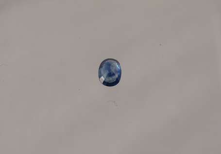 Saphir ovale 0,86 carats (Chauffé)