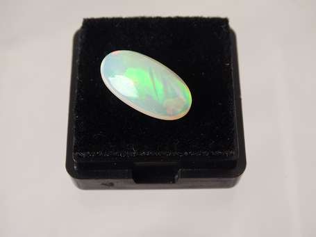 Cabochon d'opale 3,31 carats