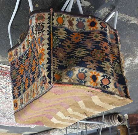 Maffrash ou Berceau Caucasien, Soumak. Kilim tissé