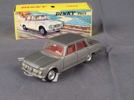 Dinky toys -  Alfa Romeo, couleur gris - neuf en 