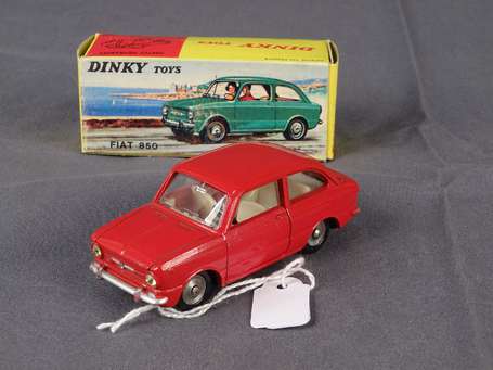 Dinky toys -  Fiat 850 , couleur rouge - neuf en 
