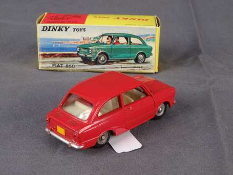 Dinky toys -  Fiat 850 , couleur rouge - neuf en 