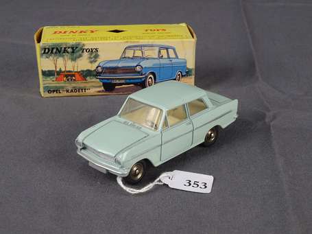 Dinky toys -  Opel Kadett, couleur bleu ciel - 