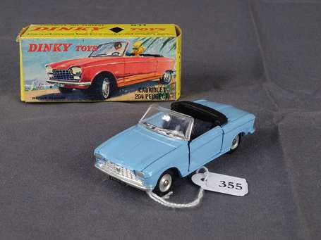 Dinky toys -  Peugeot 204 cabriolet, bleu ciel - 