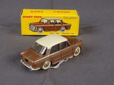 Dinky toys - Fiat 1200 grande vue, couleur marron 
