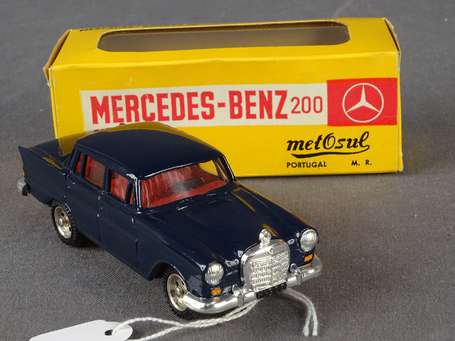Métosul - Mercedes 200, couleur bleu marine, neuf 