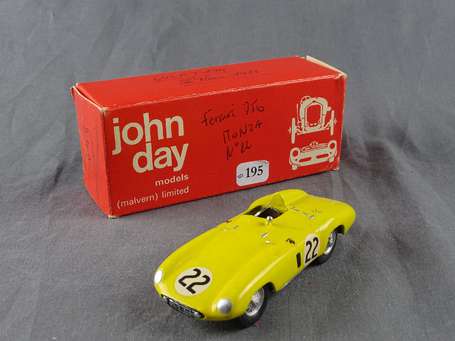 KIT - Ferrari 750 Monza N° 22  , fabricant John 