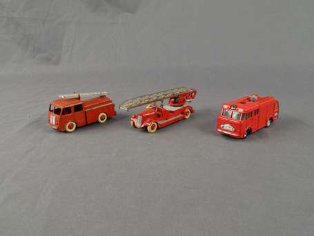 Dinky toys - 3 véhicules de pompier dans l'état 