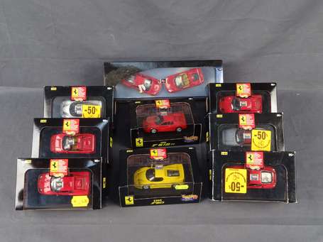 Hotweels - 8 modèles Ferrari en boite et un 