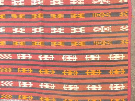 Kilim Verneh (chaine et trame en laine), Iran, 