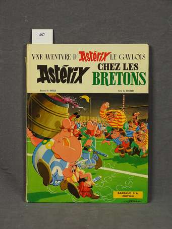 Uderzo : Astérix 8 ; Astérix chez les Bretons en 