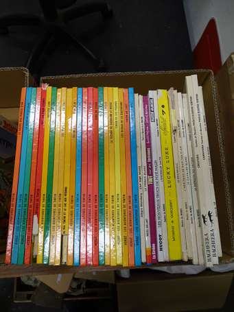 35 bandes dessinées dont Tintin, en l'état, lot 