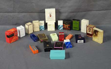 Divers parfumeurs : lot d'environ 30 miniatures 