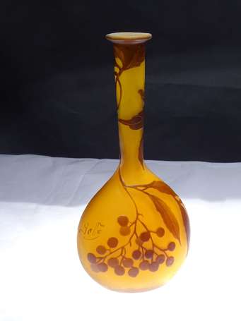 GALLE Emile - Petit vase bouteille en verre 