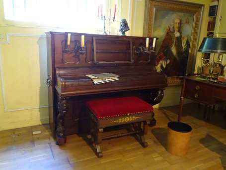 Piano Droit