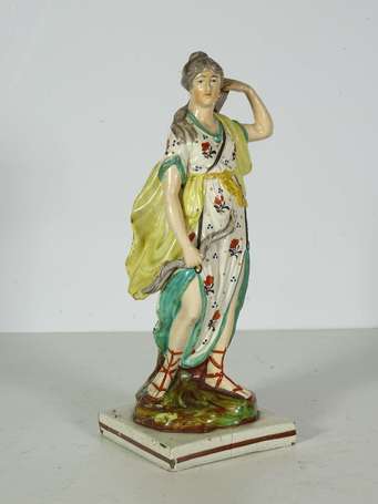 Diane Figure en faïence fine polychrome. 