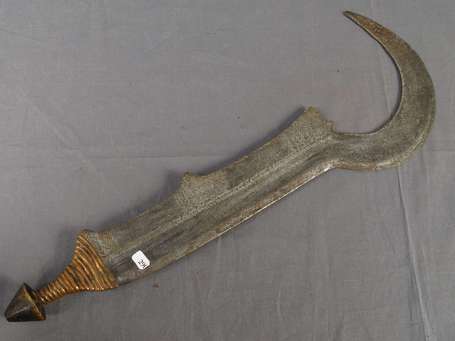 Très ancien et rare couteau d'exécution en bois 