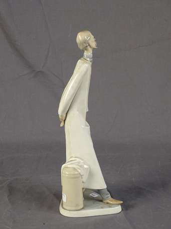 LLADRO - Le médecin, sujet en porcelaine 