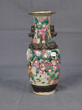 CHINE Nankin Vase balustre en porcelaine, décor 