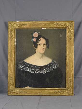 ECOLE XIXème siècle Portrait de femme Huile sur 