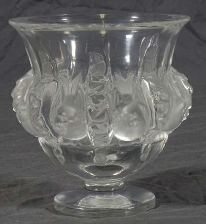 LALIQUE France - Vase modèle Dampierre en cristal 