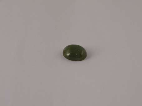 Cabochon de jadeite, P. 5,3 carats