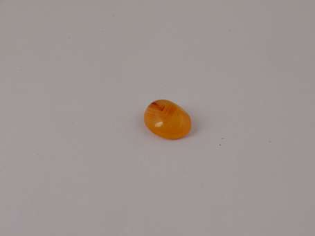 Cabochon de cornaline. P. : 4,5 ct.