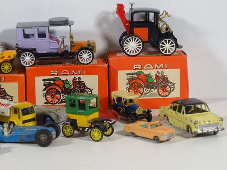 Dinky toys/Rami - Lot de vehicules - certaines 