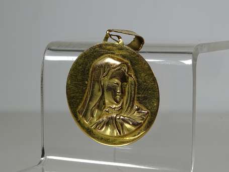 Médaille mariale en or jaune 18K (750°/00) à 