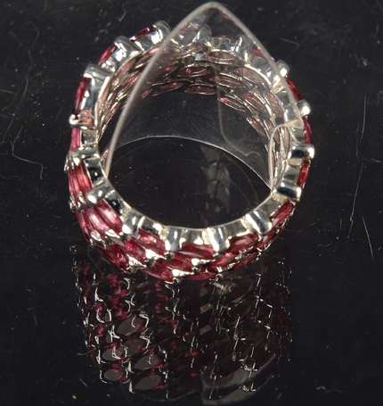 Bague anneau en argent montée de grenats navette 