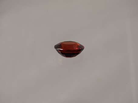 Grenat spessartite taille ovale 4.90 cts