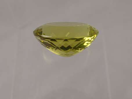 Très important quartz « lemon » taille ovale 90.32